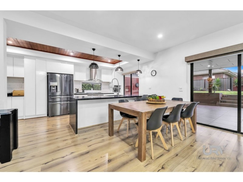 17 Conservation Dr, Craigieburn VIC 3064