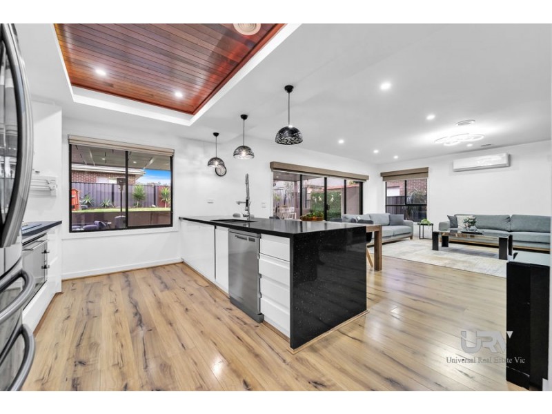 17 Conservation Dr, Craigieburn VIC 3064