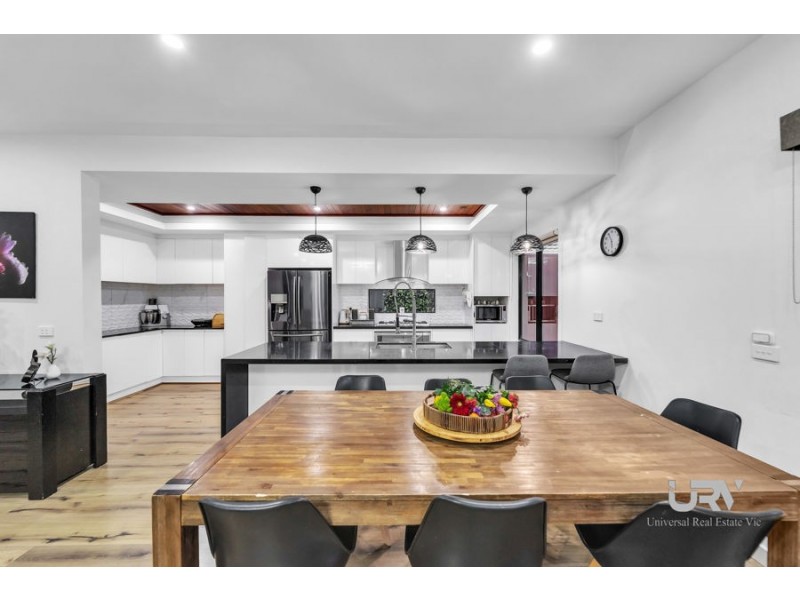 17 Conservation Dr, Craigieburn VIC 3064