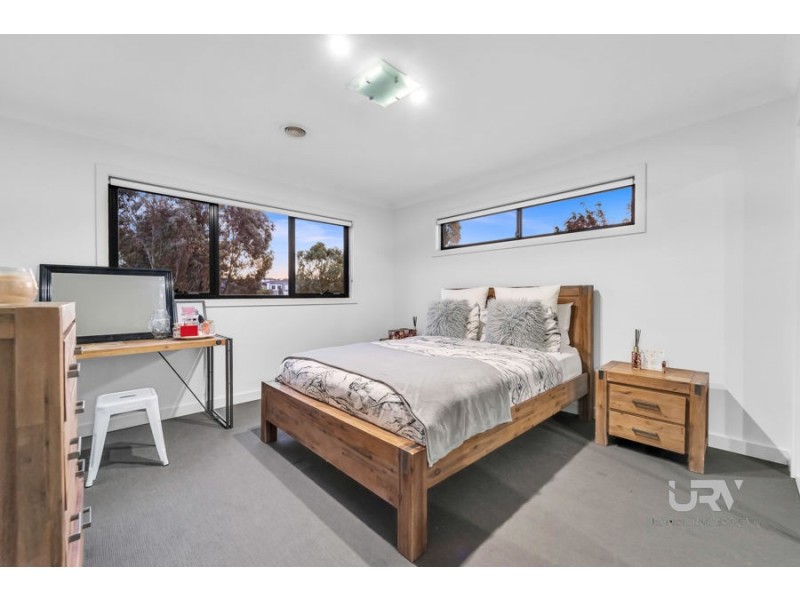 17 Conservation Dr, Craigieburn VIC 3064