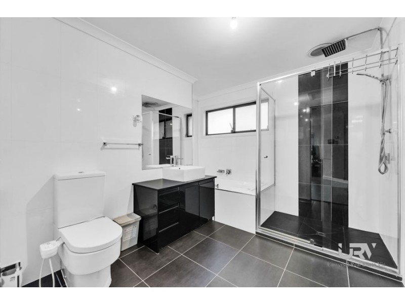 17 Conservation Dr, Craigieburn VIC 3064