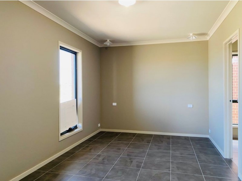 67 Ginger Crescent, Mickleham VIC 3064