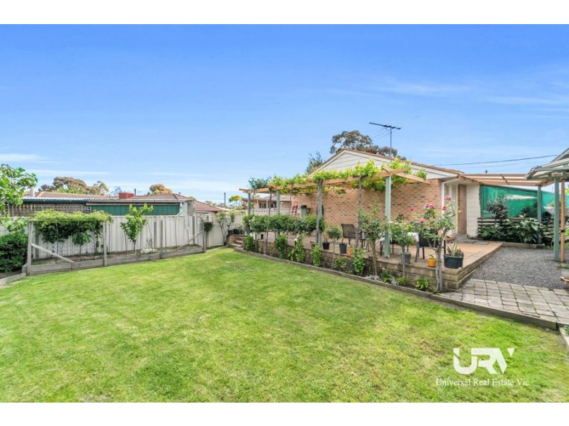 9 Clovelly Drive, Craigieburn VIC 3064