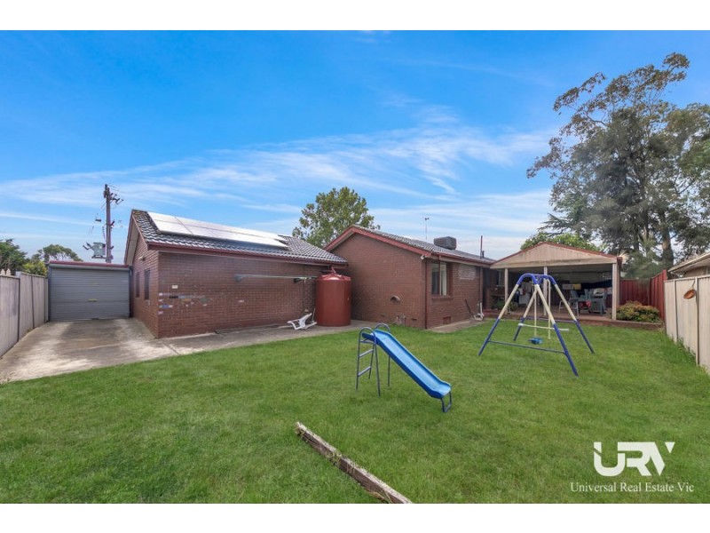 10 Kingswood Drive, Craigieburn VIC 3064