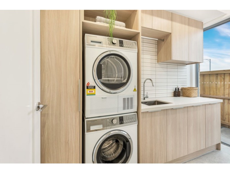 5 Poppy Street, Mickleham VIC 3064