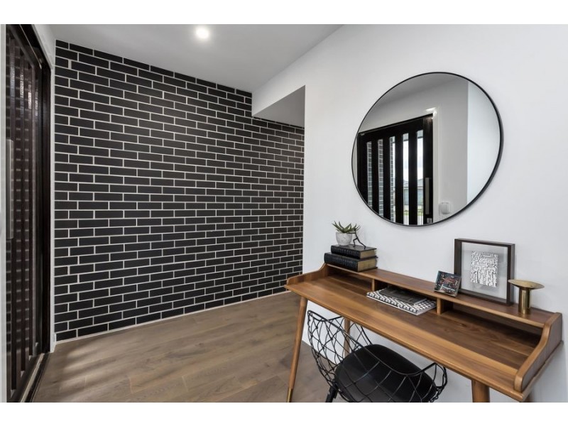 7 Poppy Street, Mickleham VIC 3064