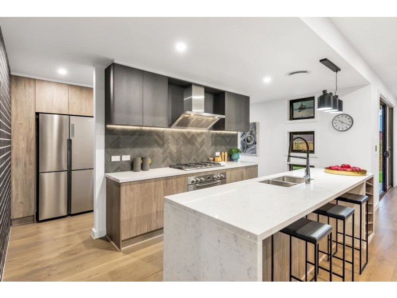 7 Poppy Street, Mickleham VIC 3064