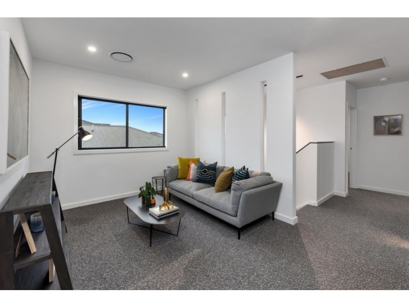 7 Poppy Street, Mickleham VIC 3064