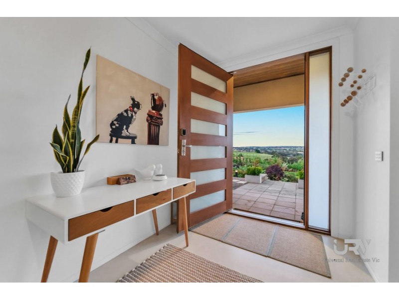 2 Carmelo Court, Hidden Valley VIC 3756