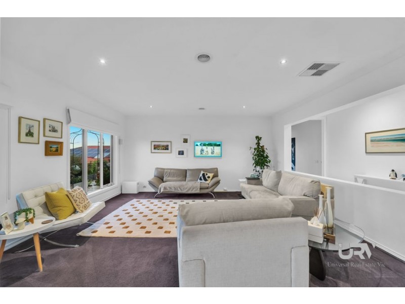 2 Carmelo Court, Hidden Valley VIC 3756