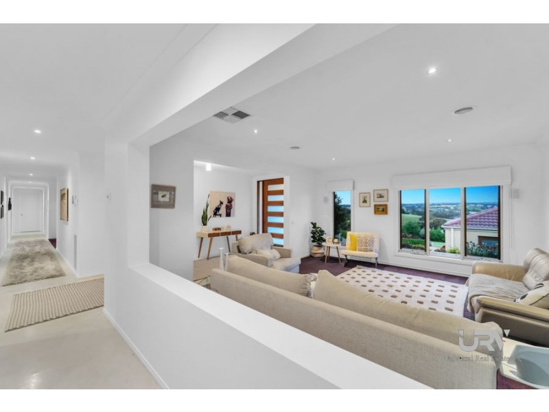 2 Carmelo Court, Hidden Valley VIC 3756