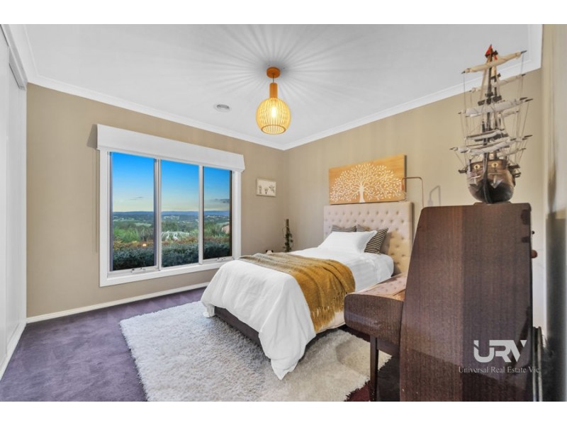 2 Carmelo Court, Hidden Valley VIC 3756