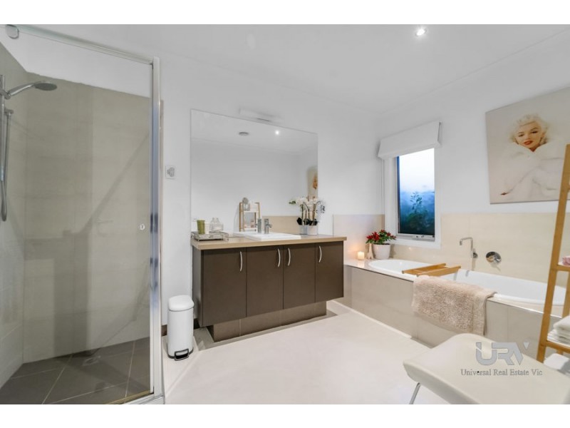 2 Carmelo Court, Hidden Valley VIC 3756