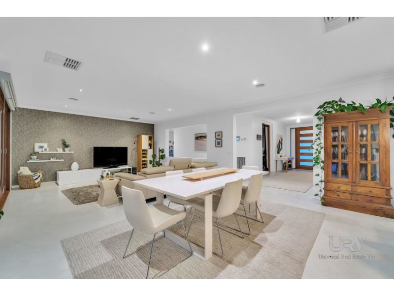 2 Carmelo Court, Hidden Valley VIC 3756