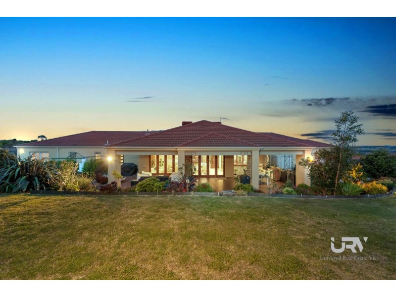 2 Carmelo Court, Hidden Valley VIC 3756