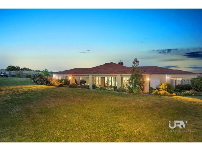 2 Carmelo Court, Hidden Valley VIC 3756
