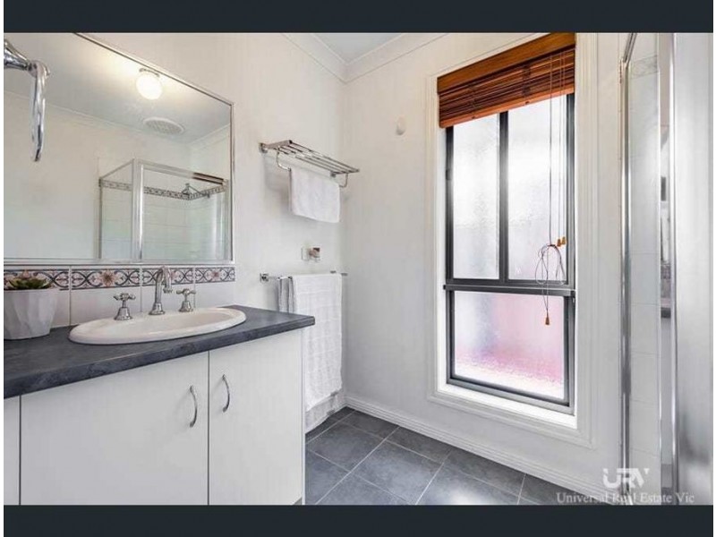 38 Parramatta Walk, Craigieburn VIC 3064