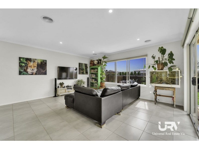 33 Abbey Road, Beveridge VIC 3753