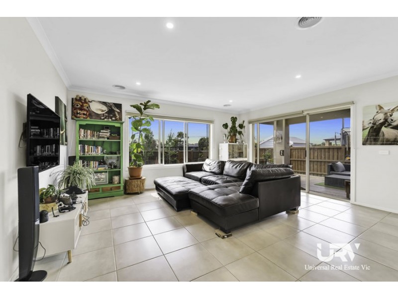 33 Abbey Road, Beveridge VIC 3753