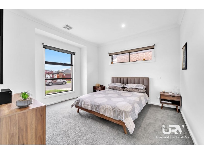 15 Olympic Drive, Donnybrook VIC 3064