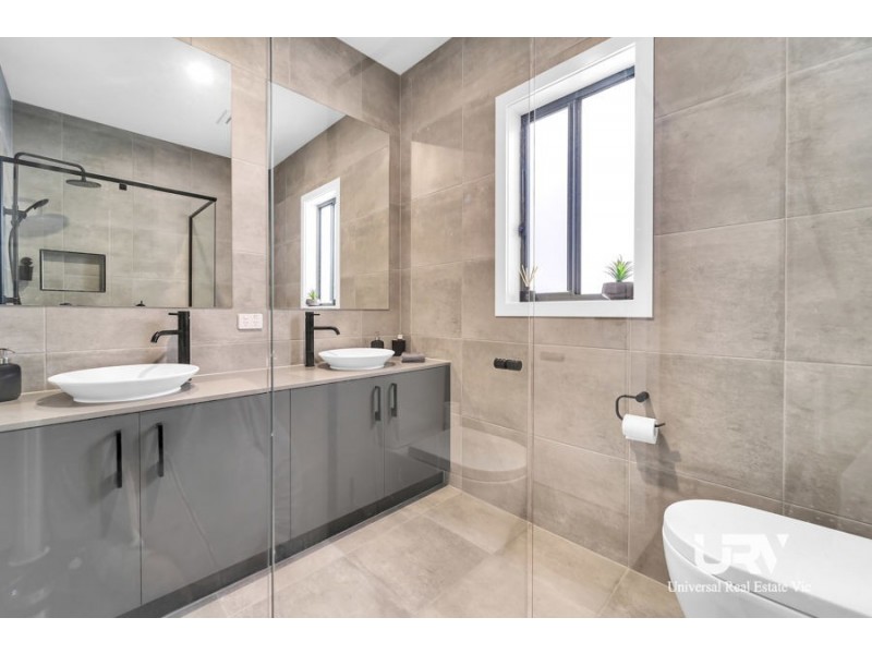 15 Olympic Drive, Donnybrook VIC 3064