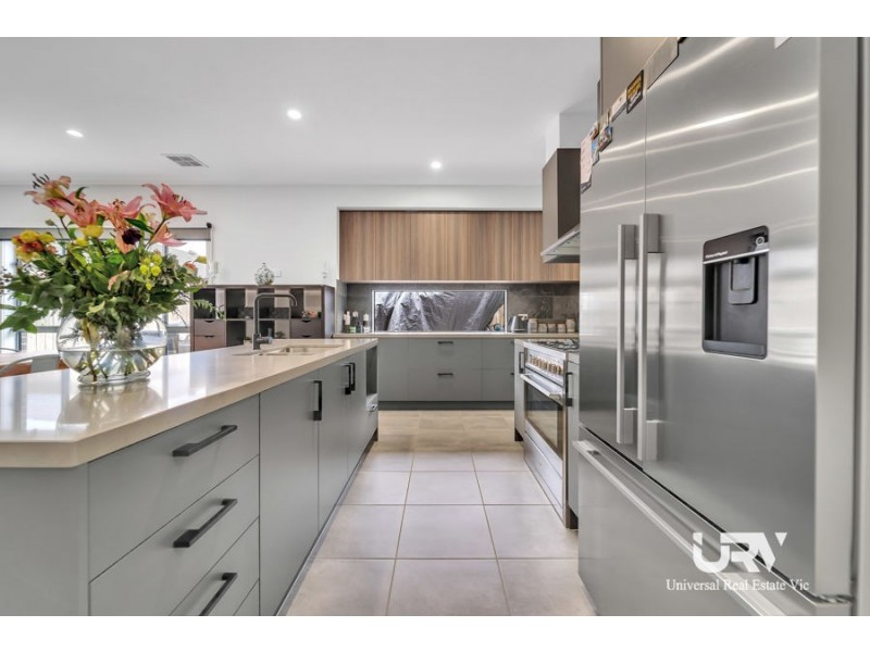 15 Olympic Drive, Donnybrook VIC 3064
