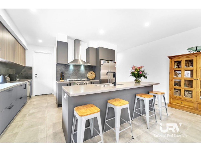 15 Olympic Drive, Donnybrook VIC 3064