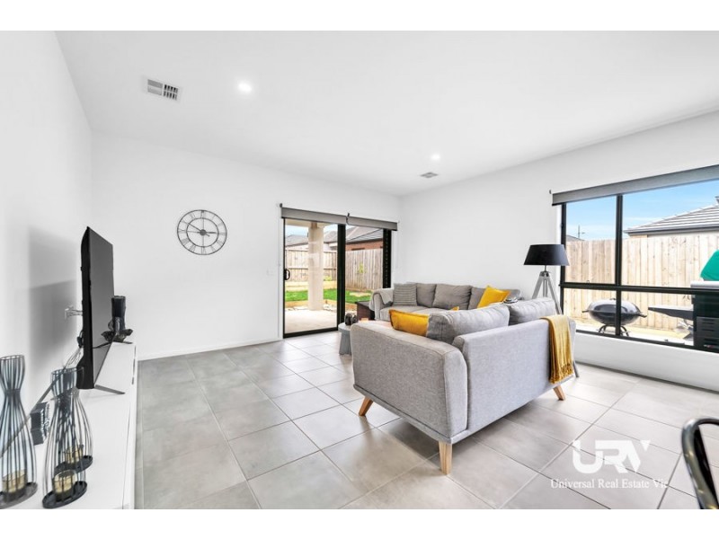 15 Olympic Drive, Donnybrook VIC 3064
