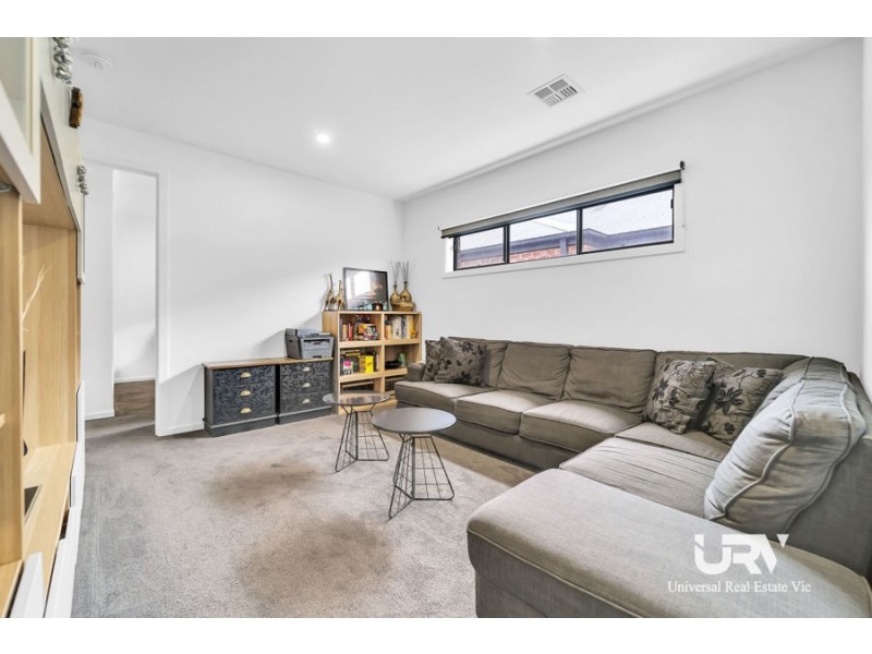 15 Olympic Drive, Donnybrook VIC 3064