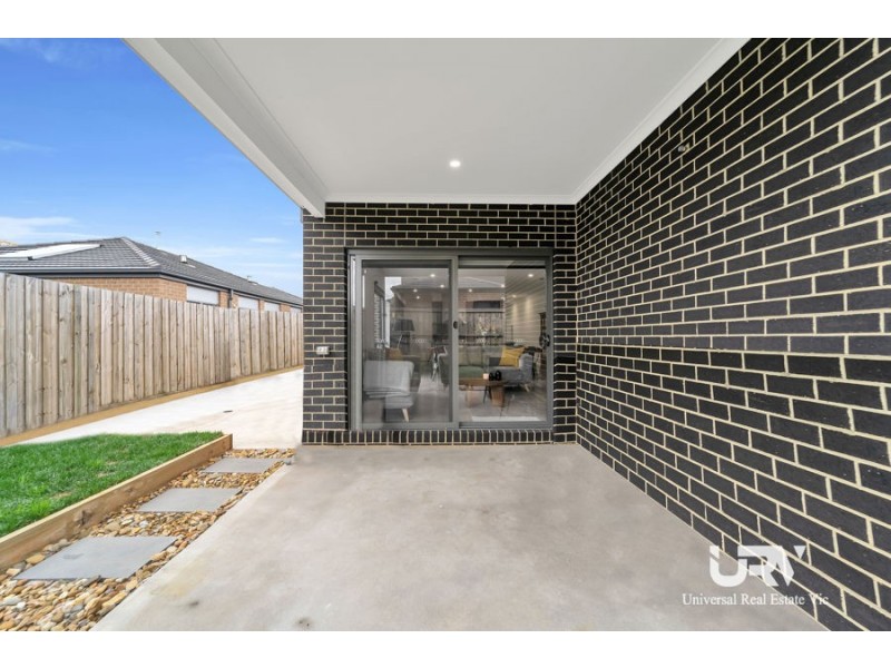 15 Olympic Drive, Donnybrook VIC 3064