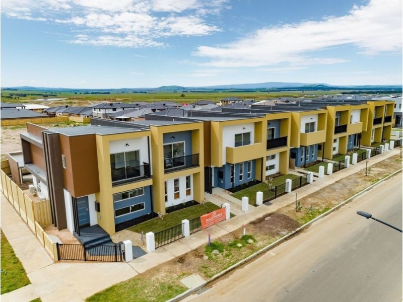 44 Nightingale Road, Mickleham VIC 3064