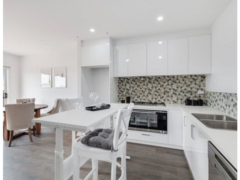 44 Nightingale Road, Mickleham VIC 3064