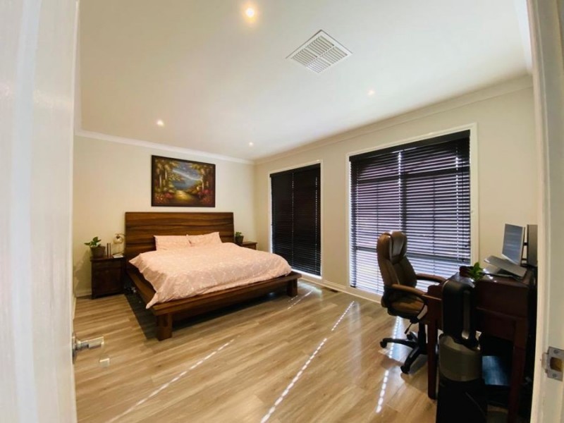 11 Garfield Way, Craigieburn VIC 3064