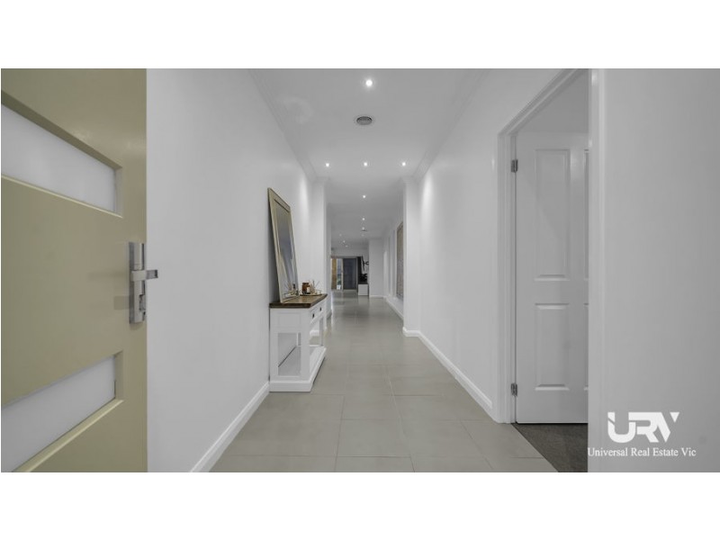 18 Wisteria Avenue, Craigieburn VIC 3064