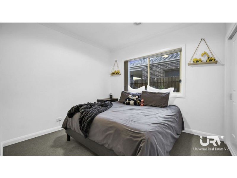 18 Wisteria Avenue, Craigieburn VIC 3064