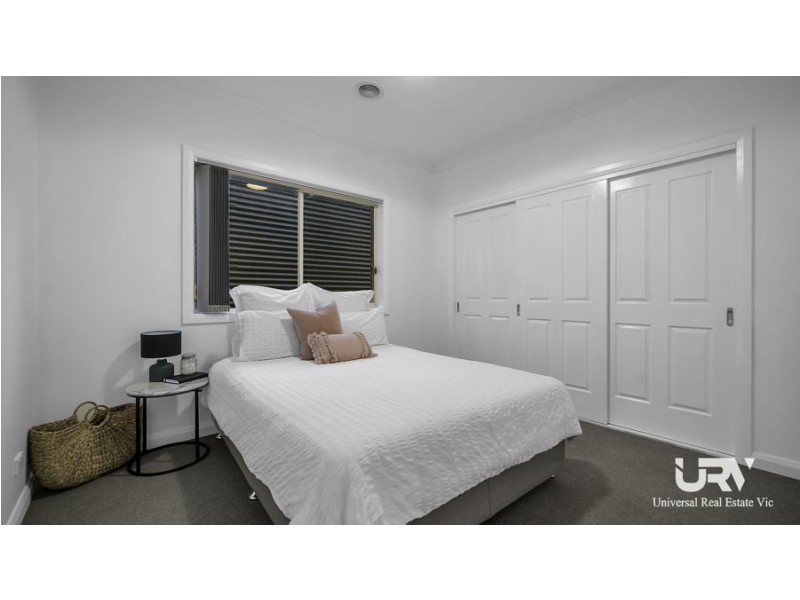 18 Wisteria Avenue, Craigieburn VIC 3064