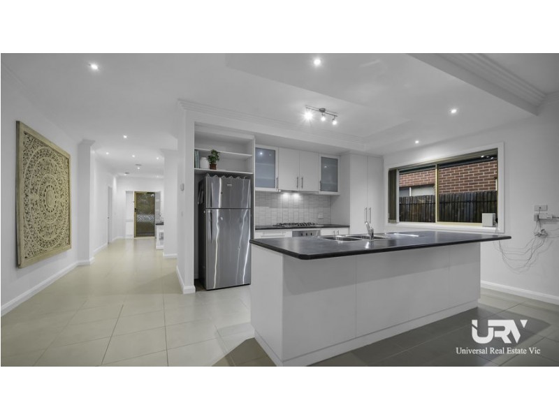 18 Wisteria Avenue, Craigieburn VIC 3064