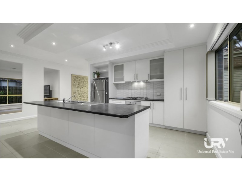 18 Wisteria Avenue, Craigieburn VIC 3064