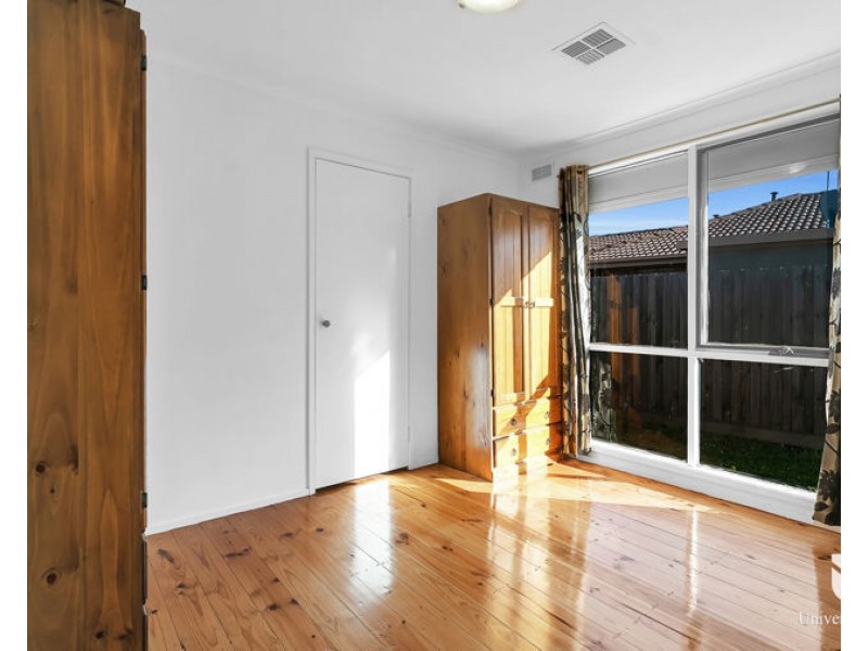 27 Mitford Crescent, Craigieburn VIC 3064