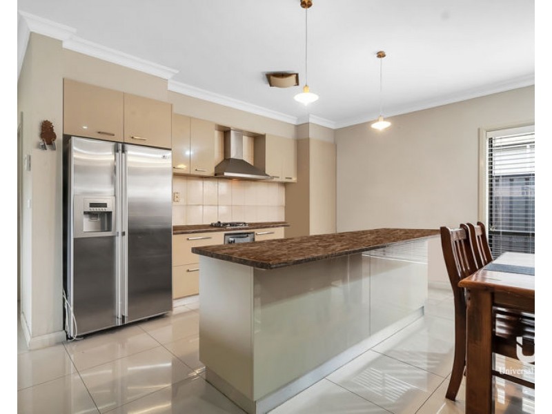 15 Crosskeys Road, Craigieburn VIC 3064