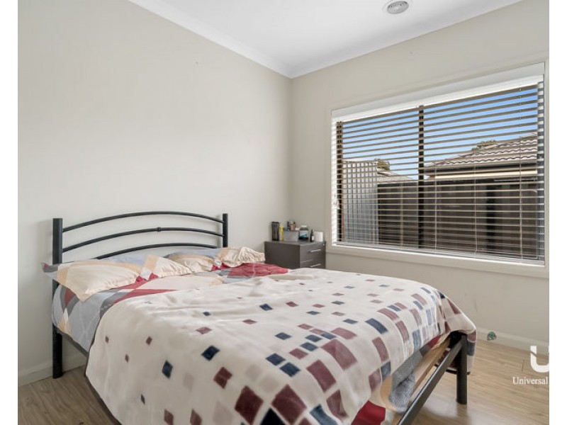 15 Crosskeys Road, Craigieburn VIC 3064