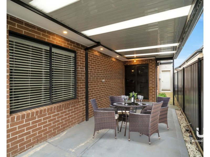 15 Crosskeys Road, Craigieburn VIC 3064