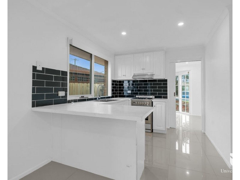 3 Plymouth court, Craigieburn VIC 3064