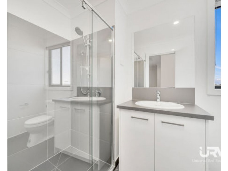 49 Blue Lake Drive, Wallan VIC 3756