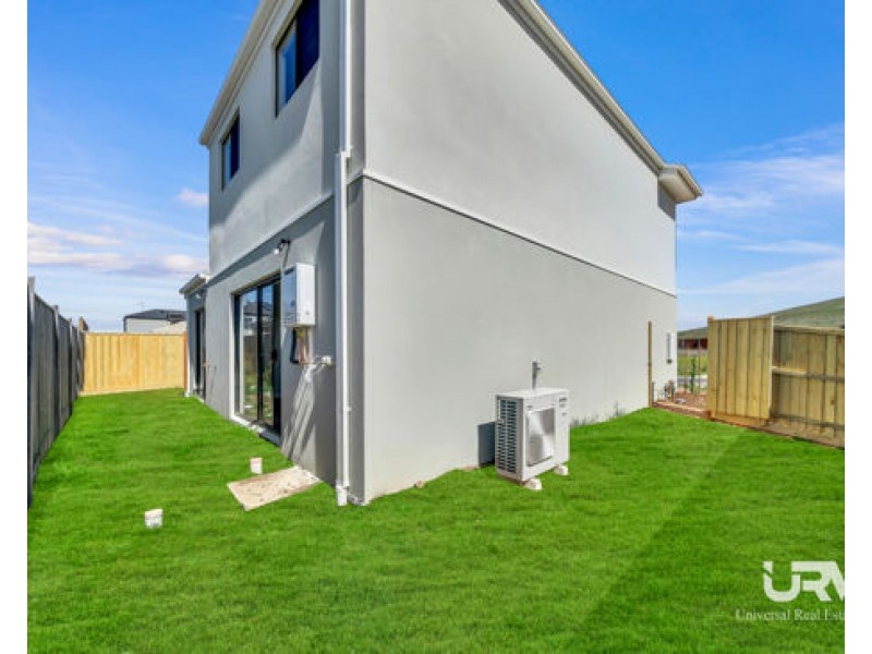 49 Blue Lake Drive, Wallan VIC 3756