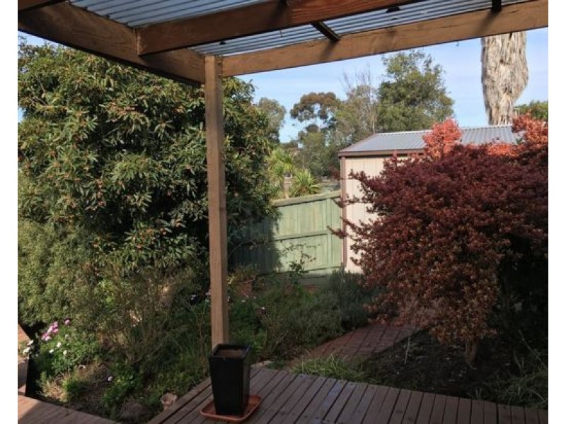 8 Mitford Crescent, Craigieburn VIC 3064