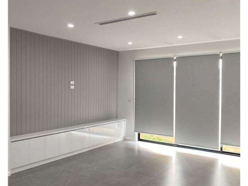 25 Roseneath Wy, Mickleham VIC 3064