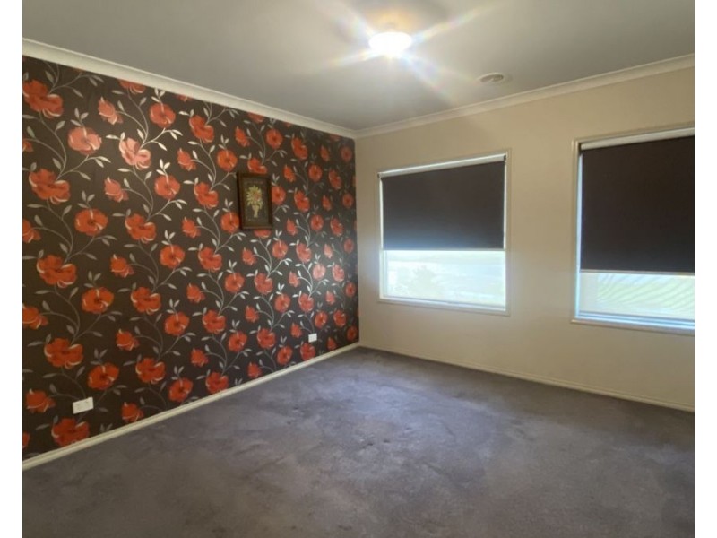 4 Maloney Avenue, Craigieburn VIC 3064
