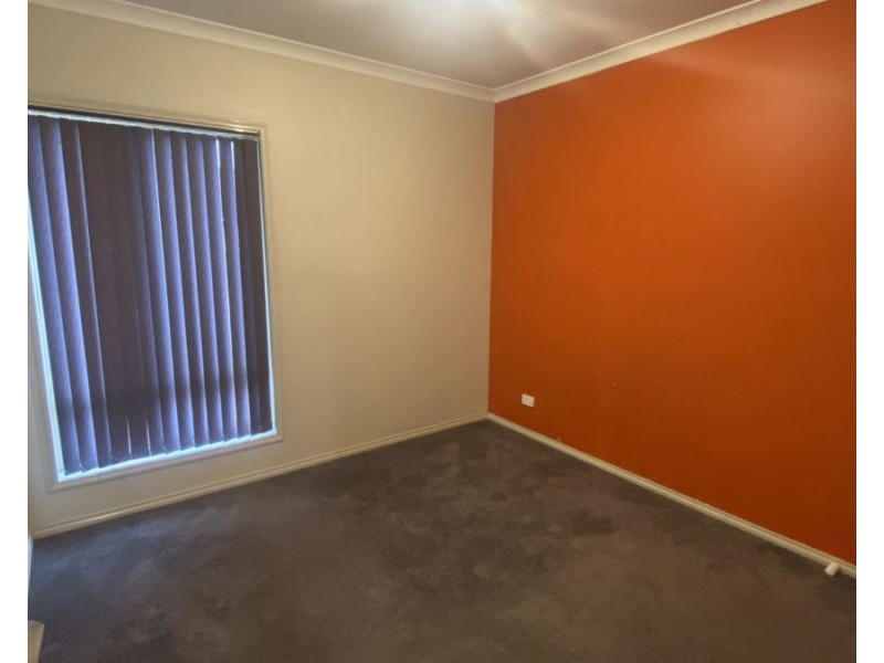 4 Maloney Avenue, Craigieburn VIC 3064