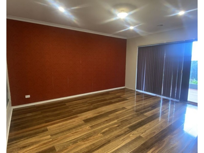 4 Maloney Avenue, Craigieburn VIC 3064